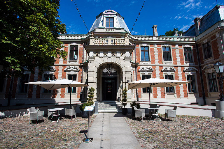 wejście główne do sali weselnej w restauracji Endorfina Foksal w Warszawie 