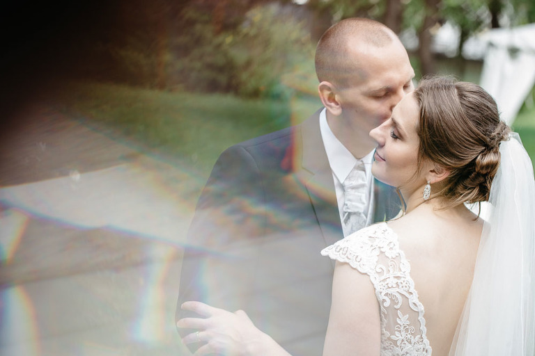 sesja plenerowa państwa młodych przed weselem w Endorfina Foksal 