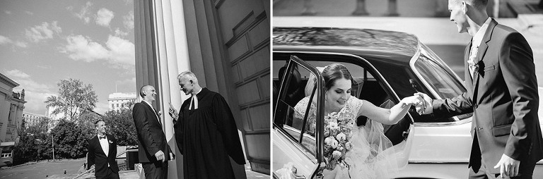 pan młody pomaga wyjść z samochodu swojej narzeczonej 