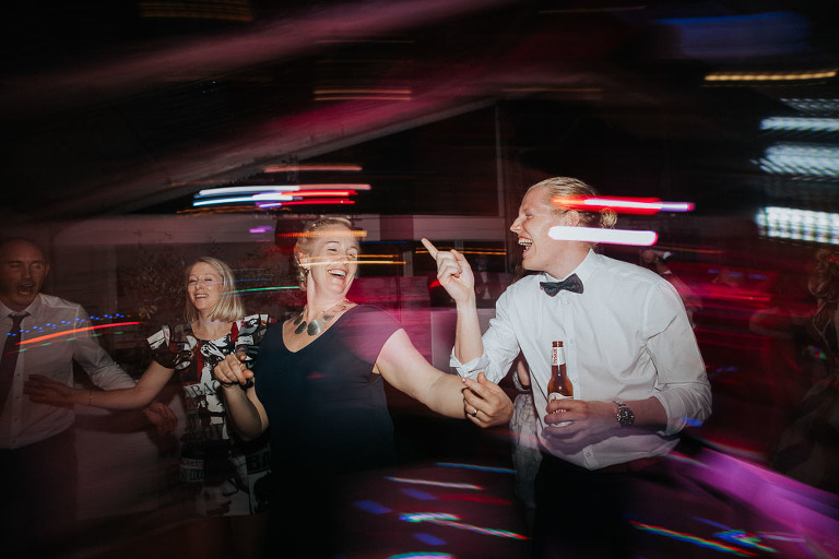 dynamiczna zabawa weselna 