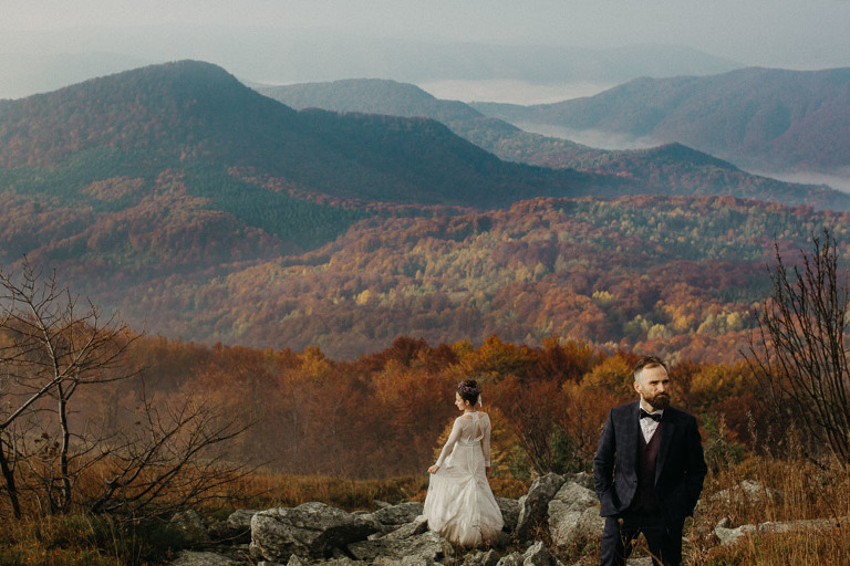 Bieszczady jesienią w sesji z parą ślubną 