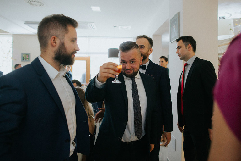 toast gości na weselu 