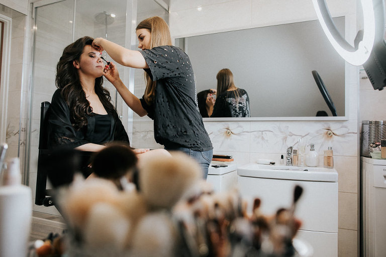 makijaż przed weselem w dworze Złotopolska dolina