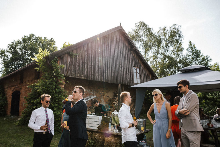 ślub w stodole kawkowo