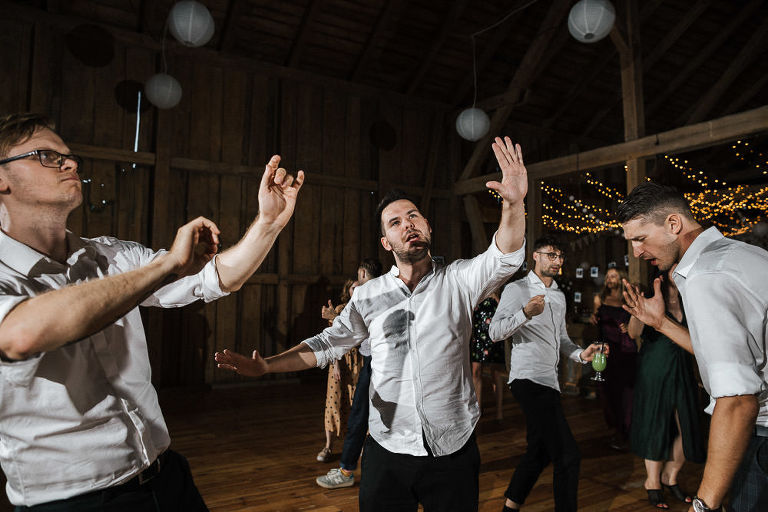 impreza weselna w stodole