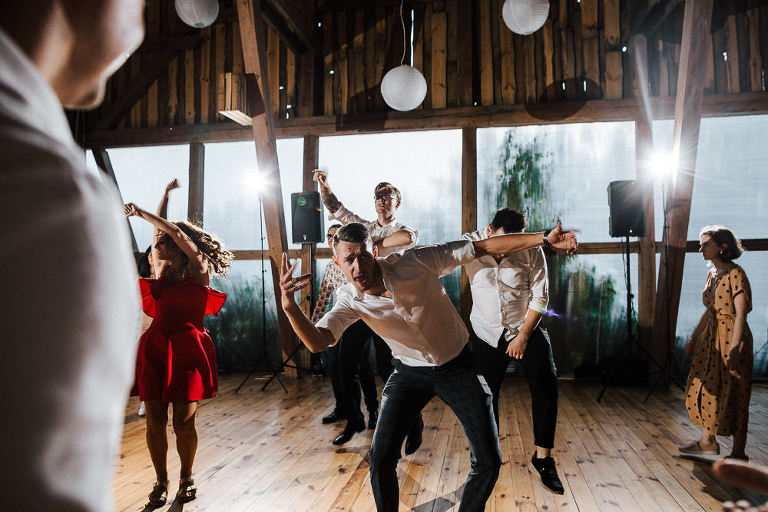 impreza weselna w stodole kawkowo