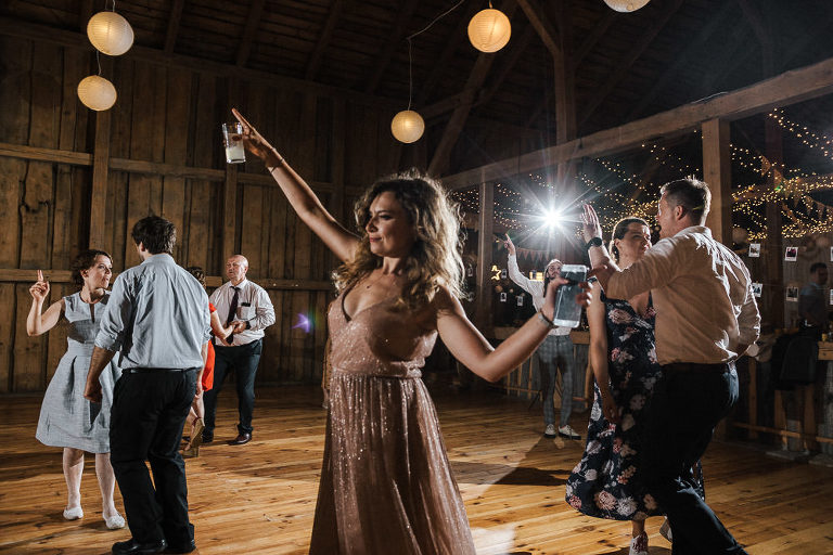 rustykalne wesele w stodole 